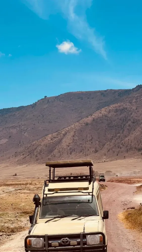 6 day safari Tanzania tip guide for drivers and crew