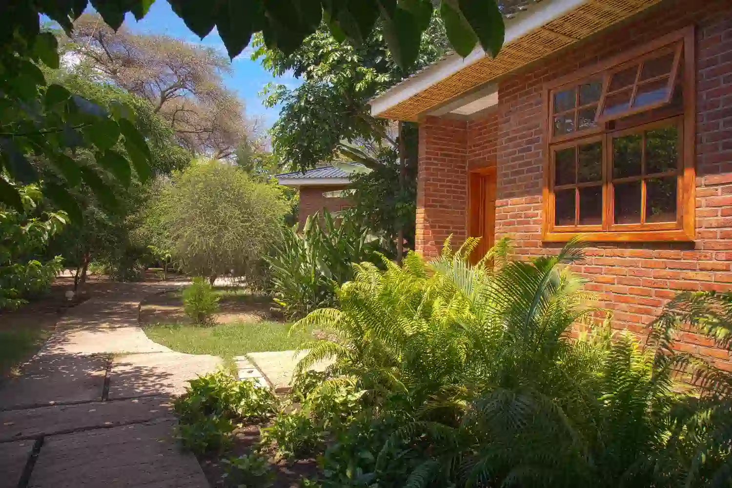 Airport Planet Lodge Exterior