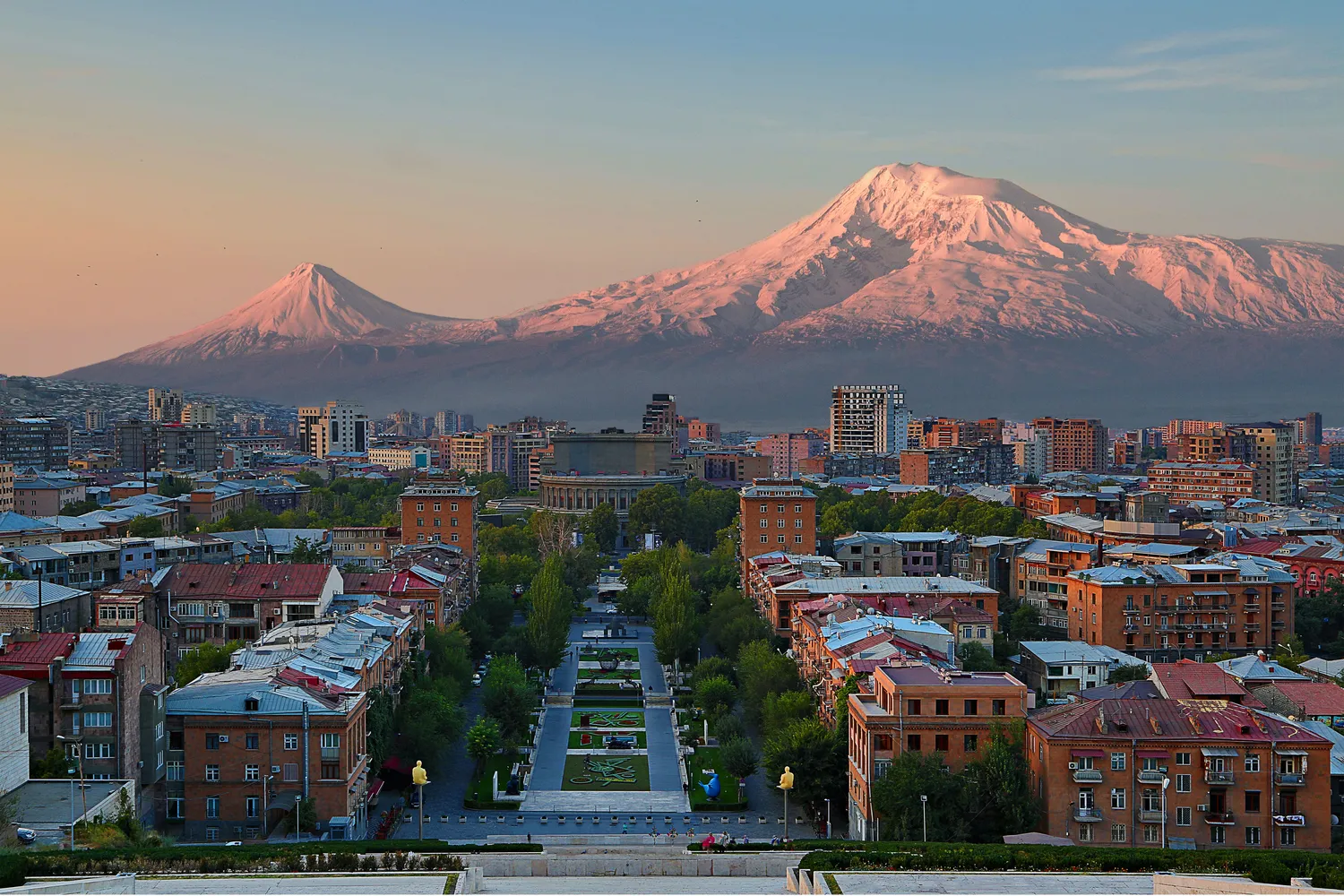 Map of Armenia highlighting key travel and investment spots