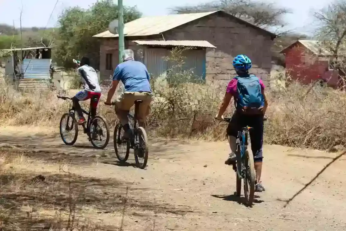 Canoe and Birding Lake Chala Cycling tour package