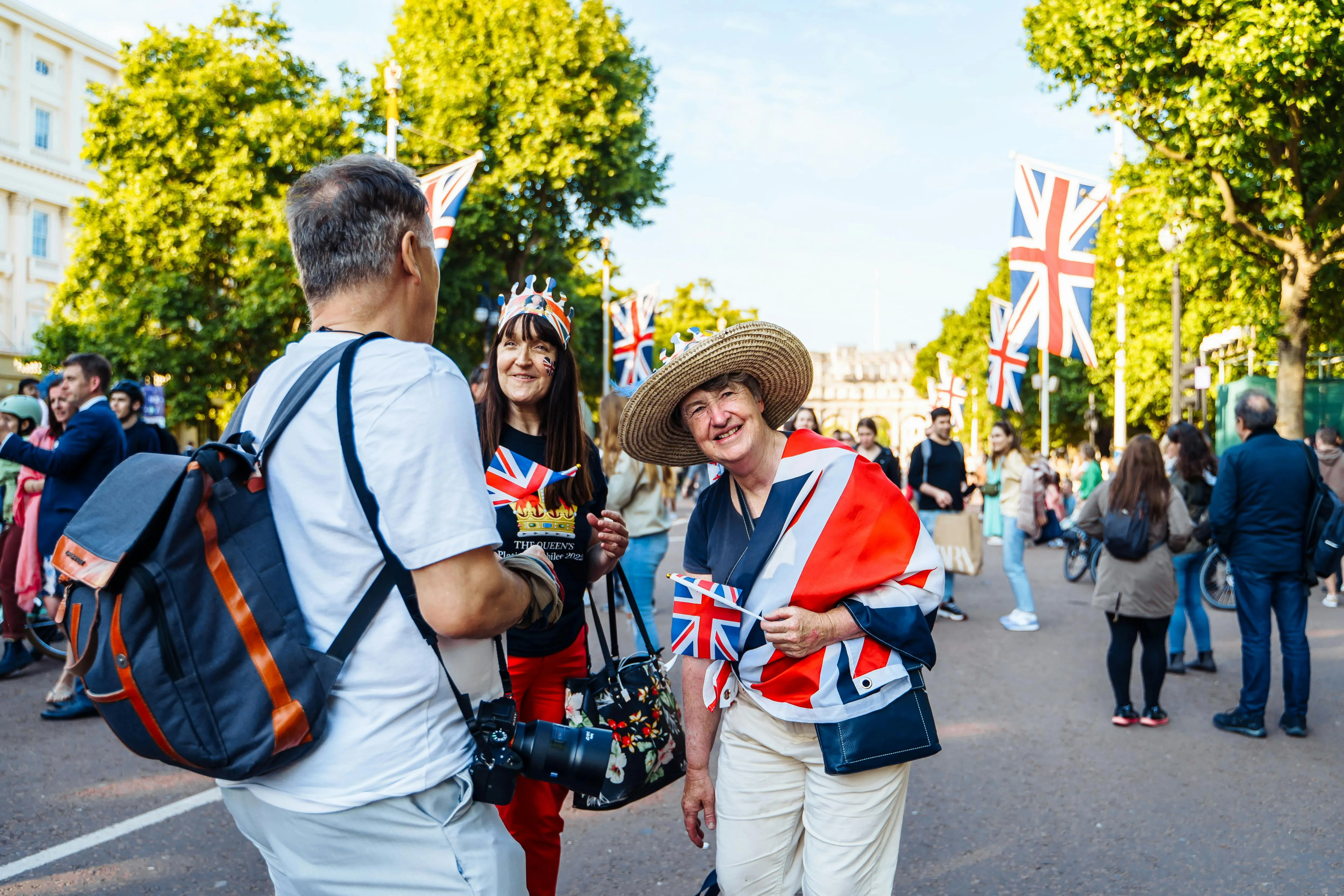 How To Invite Someone To UK