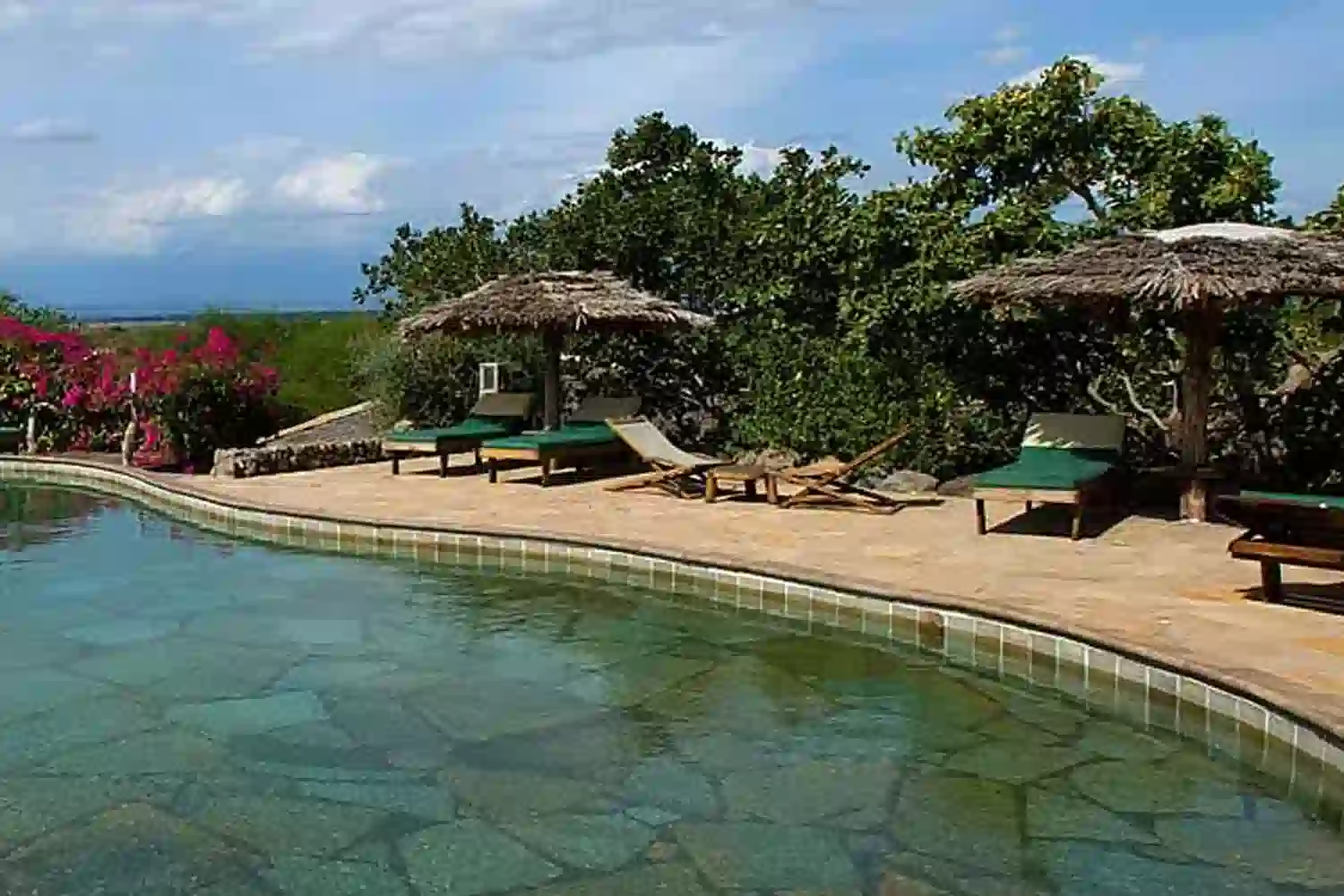 KIA ሎጅ ገንዳ