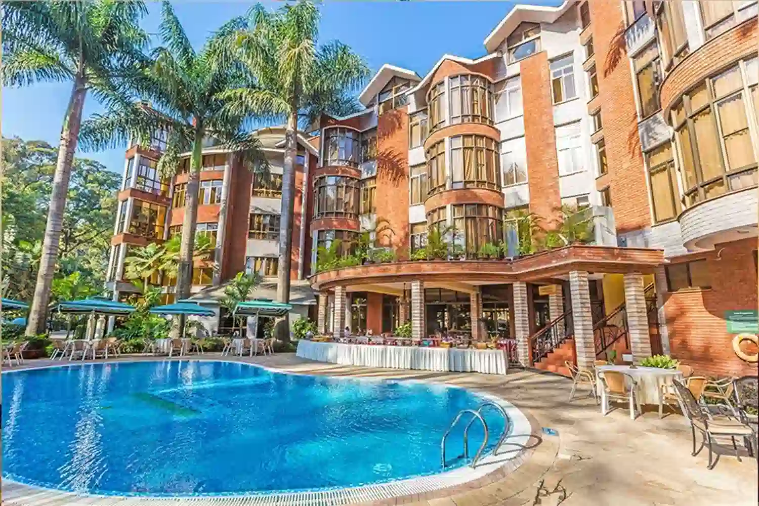 Außenansicht des Kibo Palace Hotels