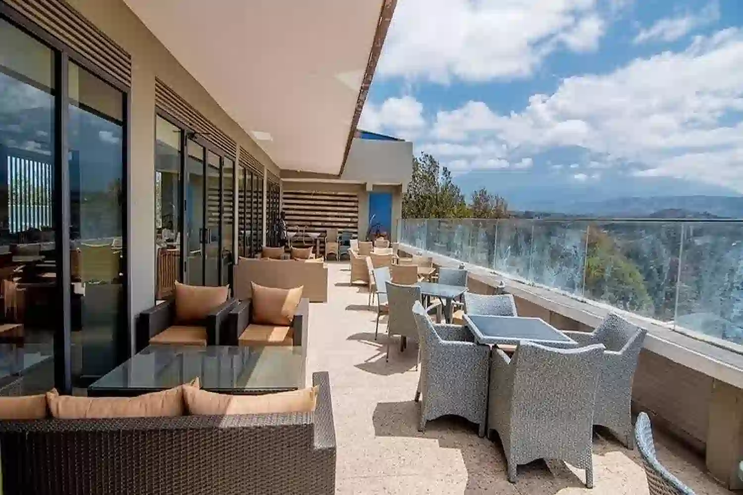 Tanzania Luxury Hotel Dining