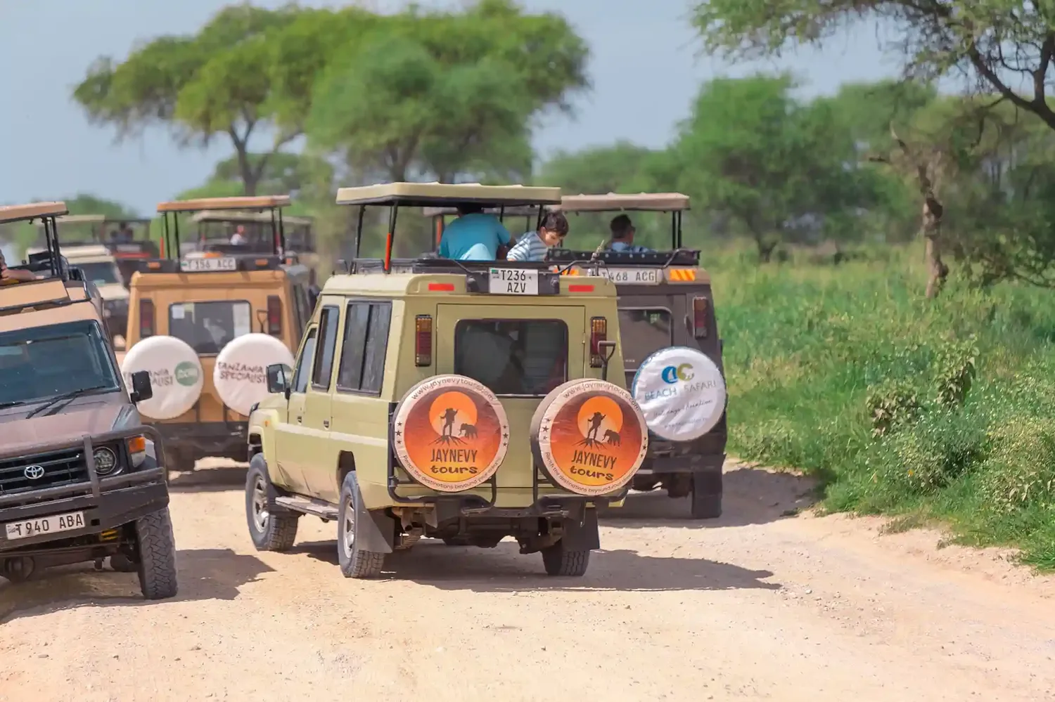 Route of the 4-day safari from Arusha to Tarangire, Serengeti and Ngorongoro