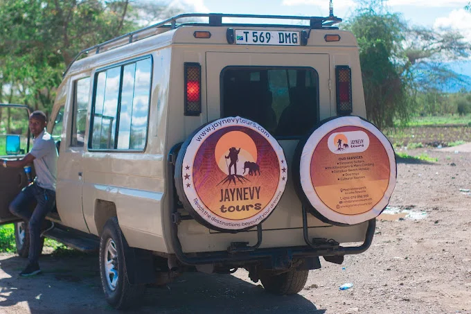 Vehicle de safari a Tanzània
