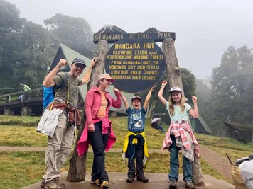 Что делать с детьми в Моши